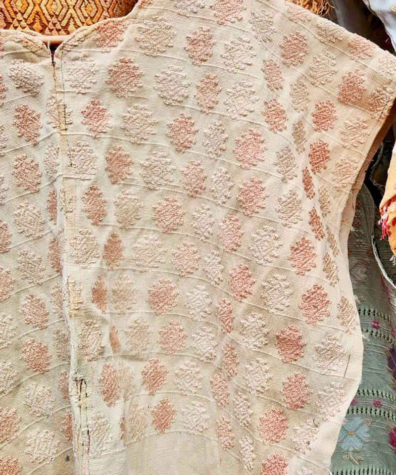 Huipil color rubor y crema