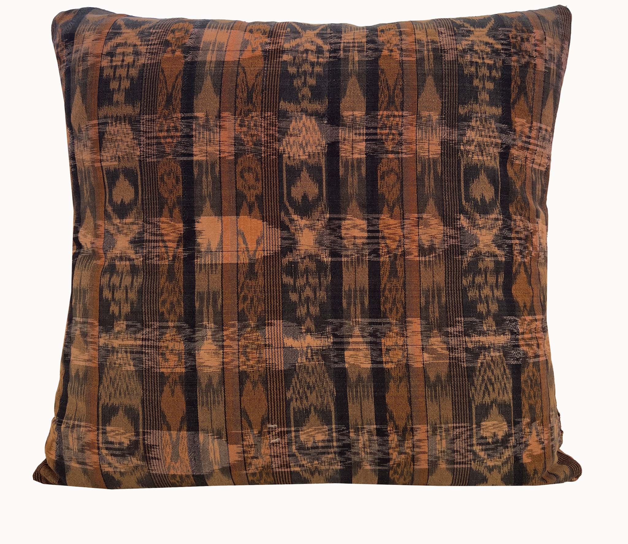 2 in 1 Pillow - Aguacatan & Ikat