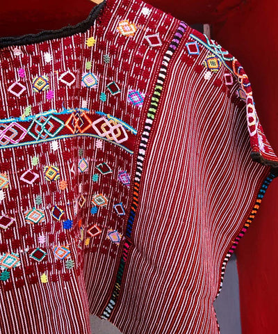 Guatemalan huipil - vintage textile