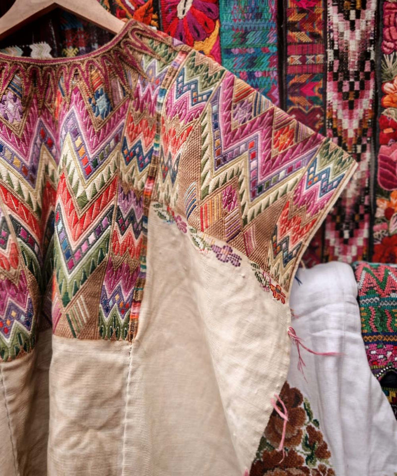 Guatemalan huipil - vintage textile