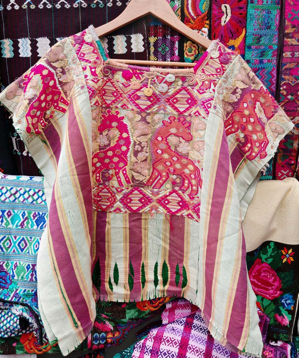 Guatemalan huipil - vintage textiles