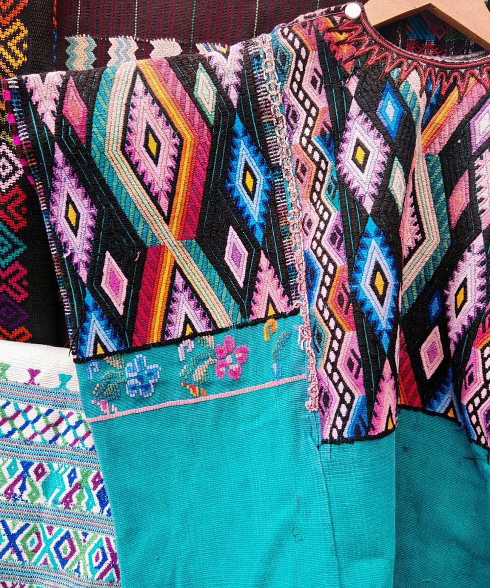 Guatemalan huipil - vintage textiles