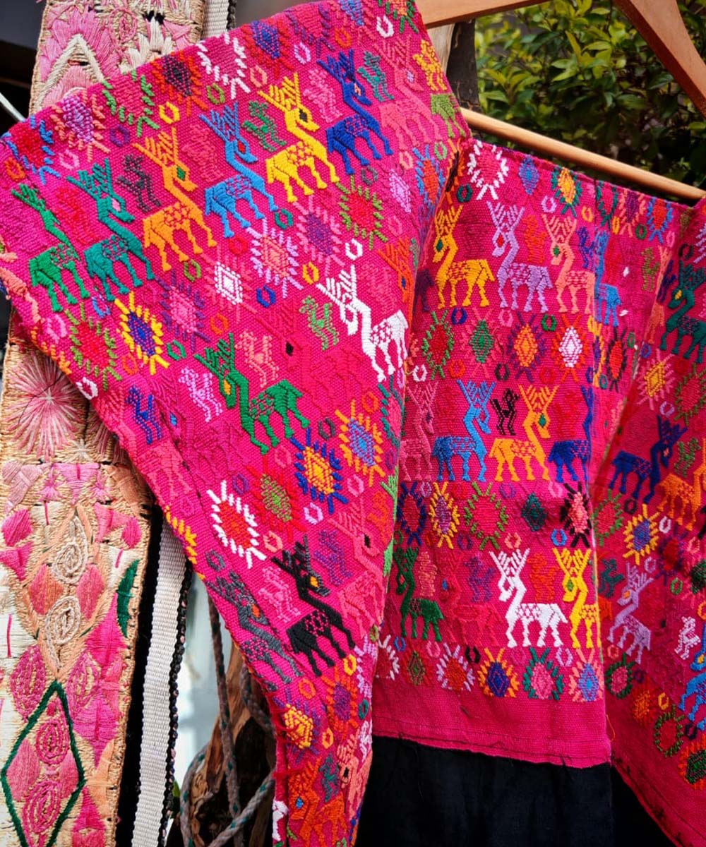 Guatemalan huipil - vintage textile