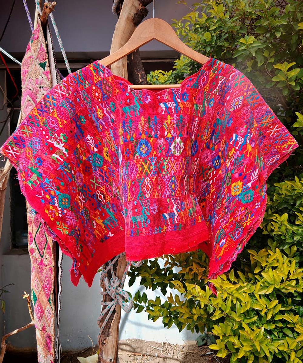 Guatemalan huipil - vintage textile