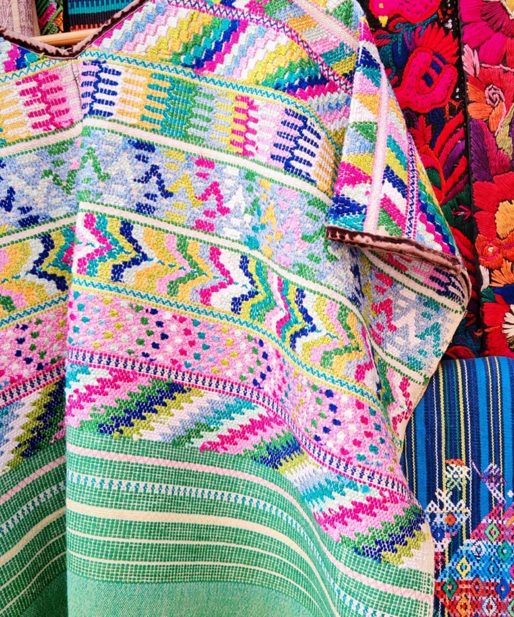 Guatemalan huipil - vintage textile