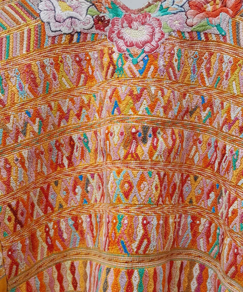 Guatemalan huipil - vintage textile