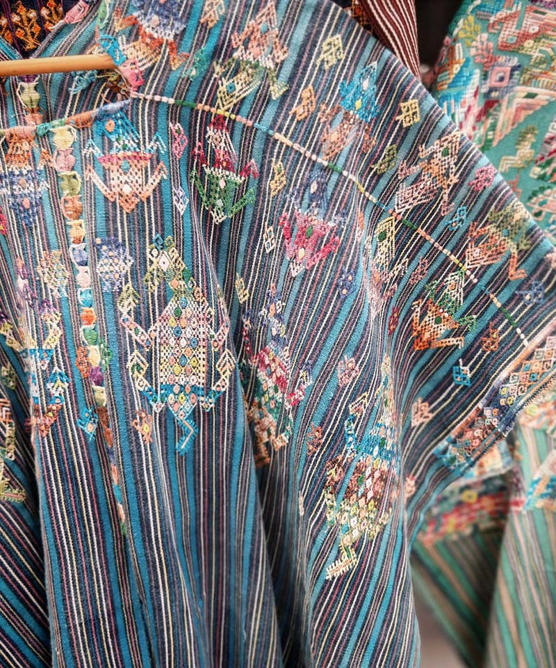 Guatemalan huipil - vintage textile
