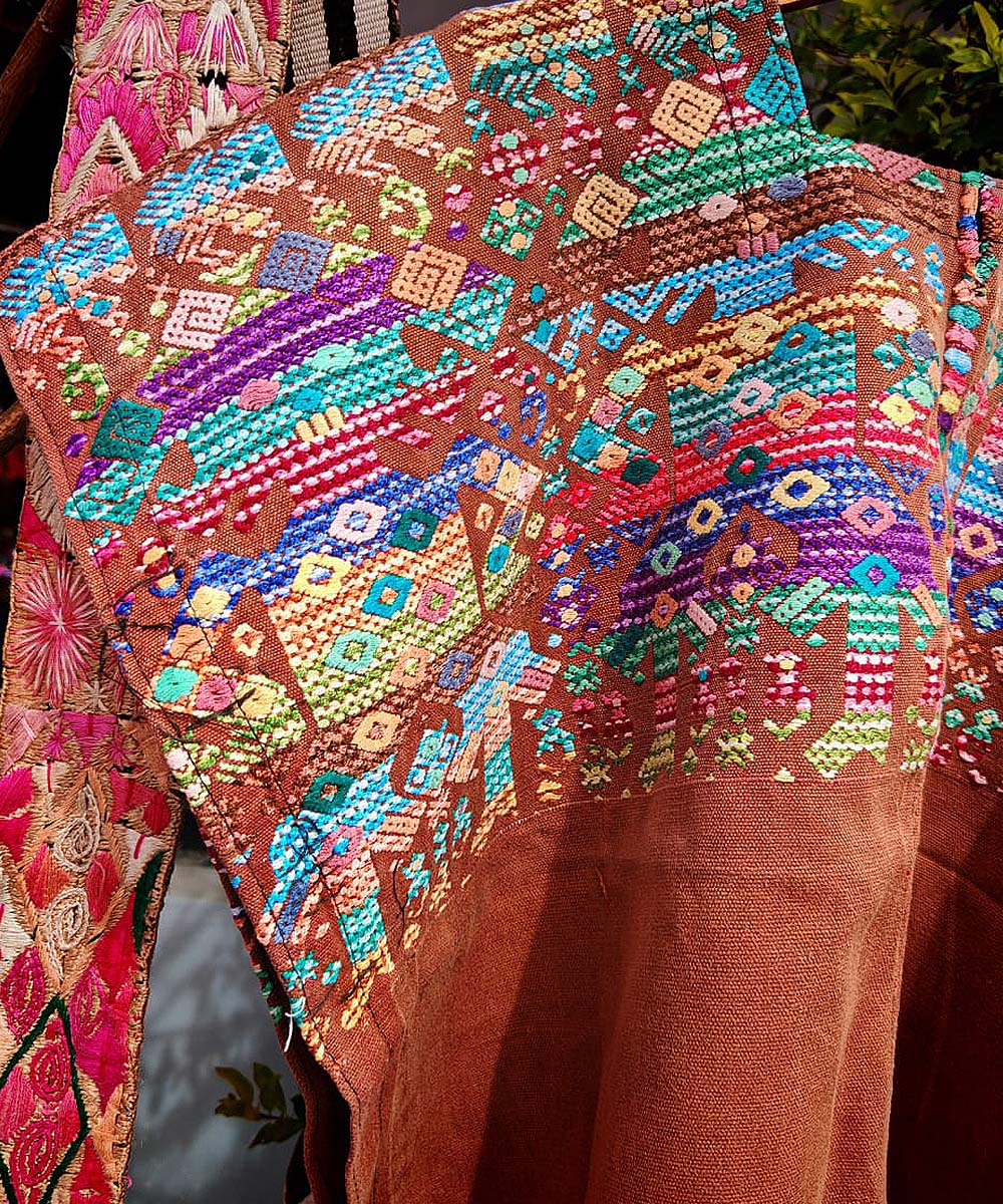 Guatemalan huipil - vintage textile