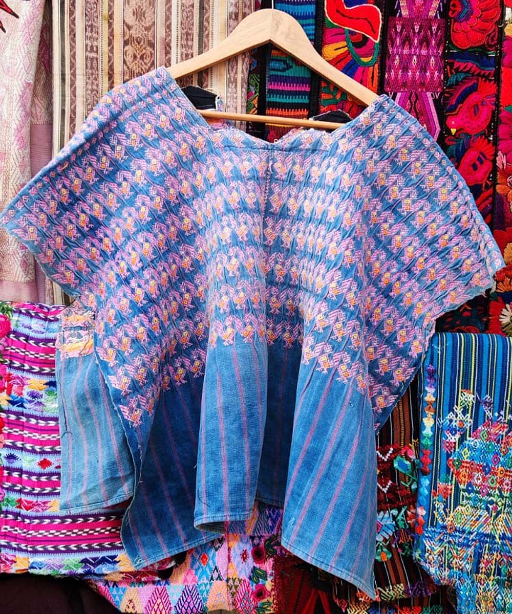 Guatemalan huipil - vintage textile