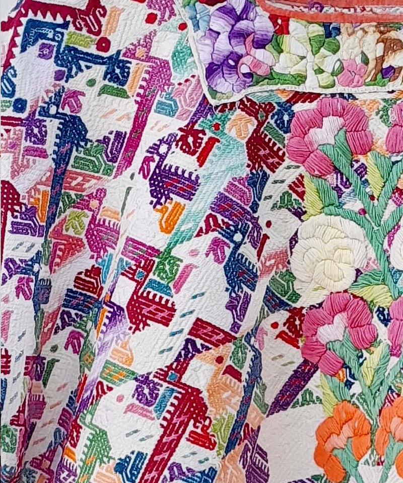 Guatemalan huipil - vintage textile