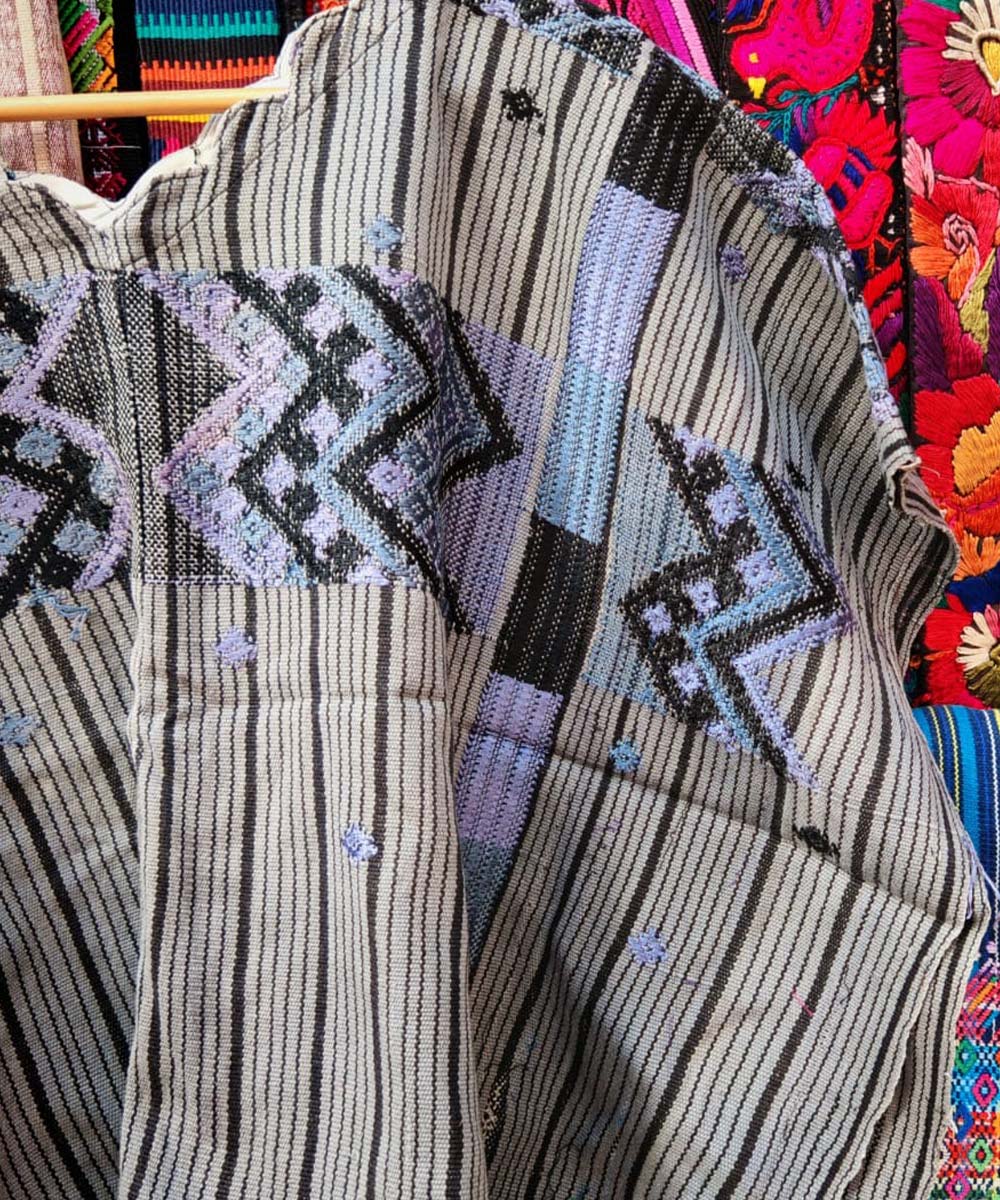 Guatemalan huipil - vintage textile