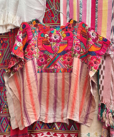 Guatemalan huipil - vintage textile
