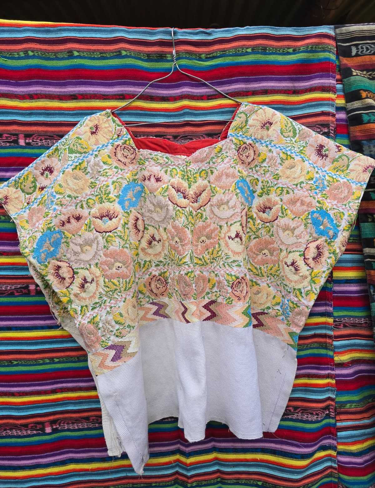 Pastel Aguas Calientas Huipil #6-440