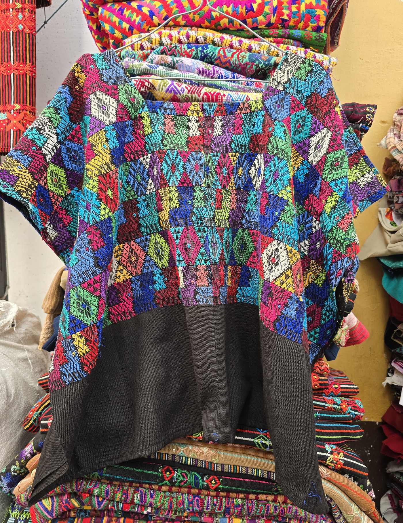 Multicolor Cobán Huipil #8-37