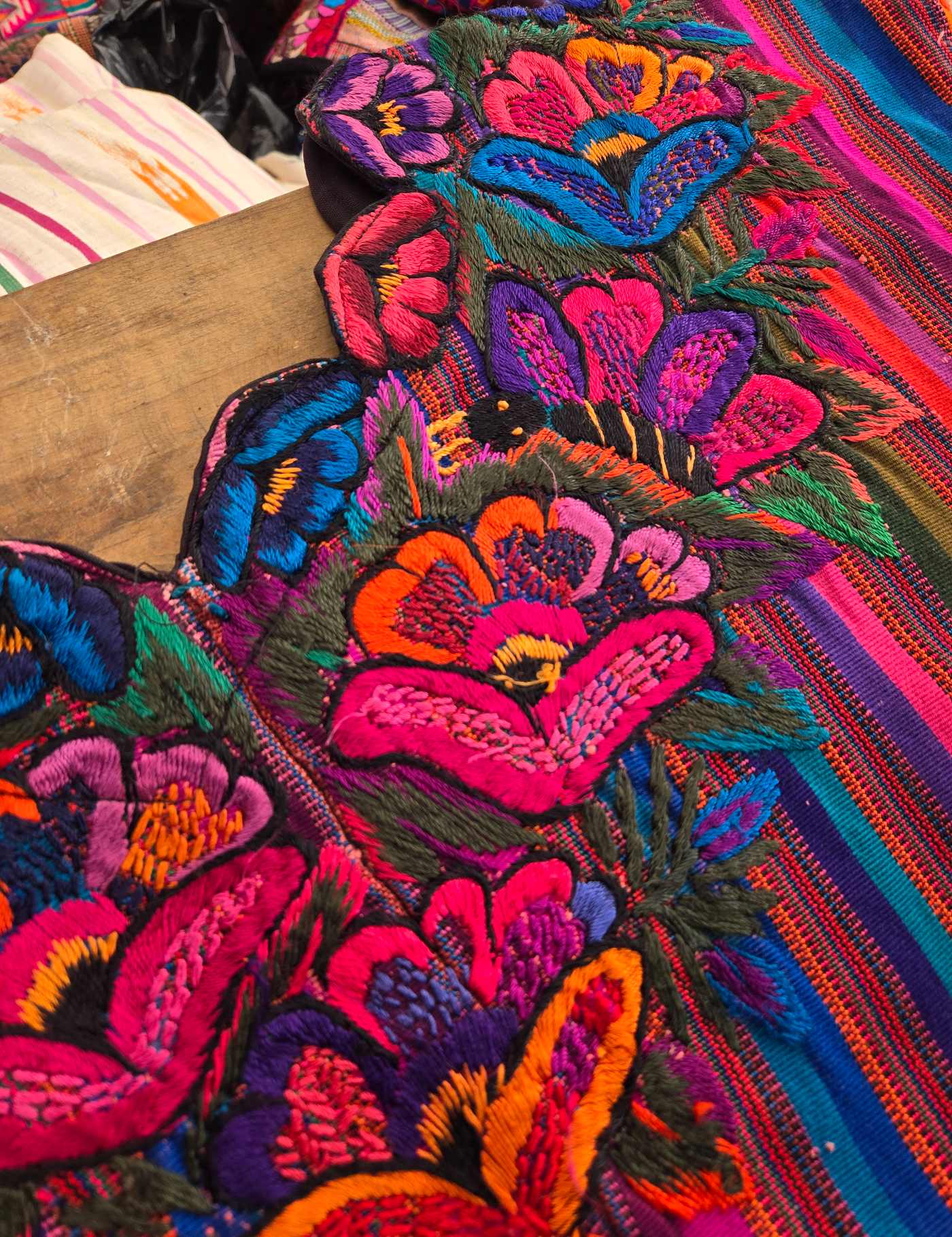 Flowers and butterflies Santiago Huipil #8-60