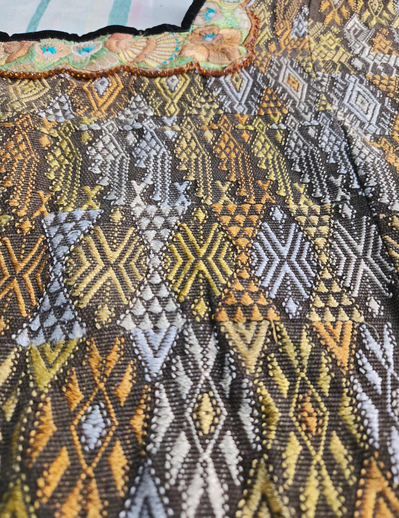 Brown and Grey Cobán Huipil #8-183