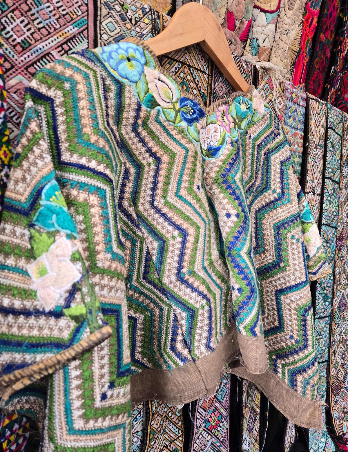 Retro Chevron Cobán Huipil #8-196