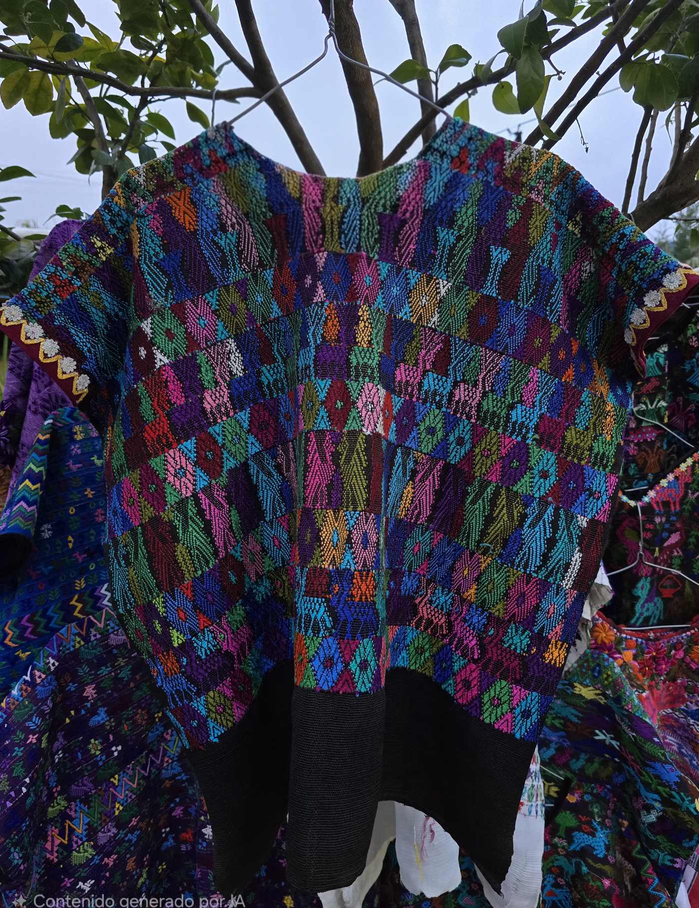 Colourful Rabinal Huipil #8-389