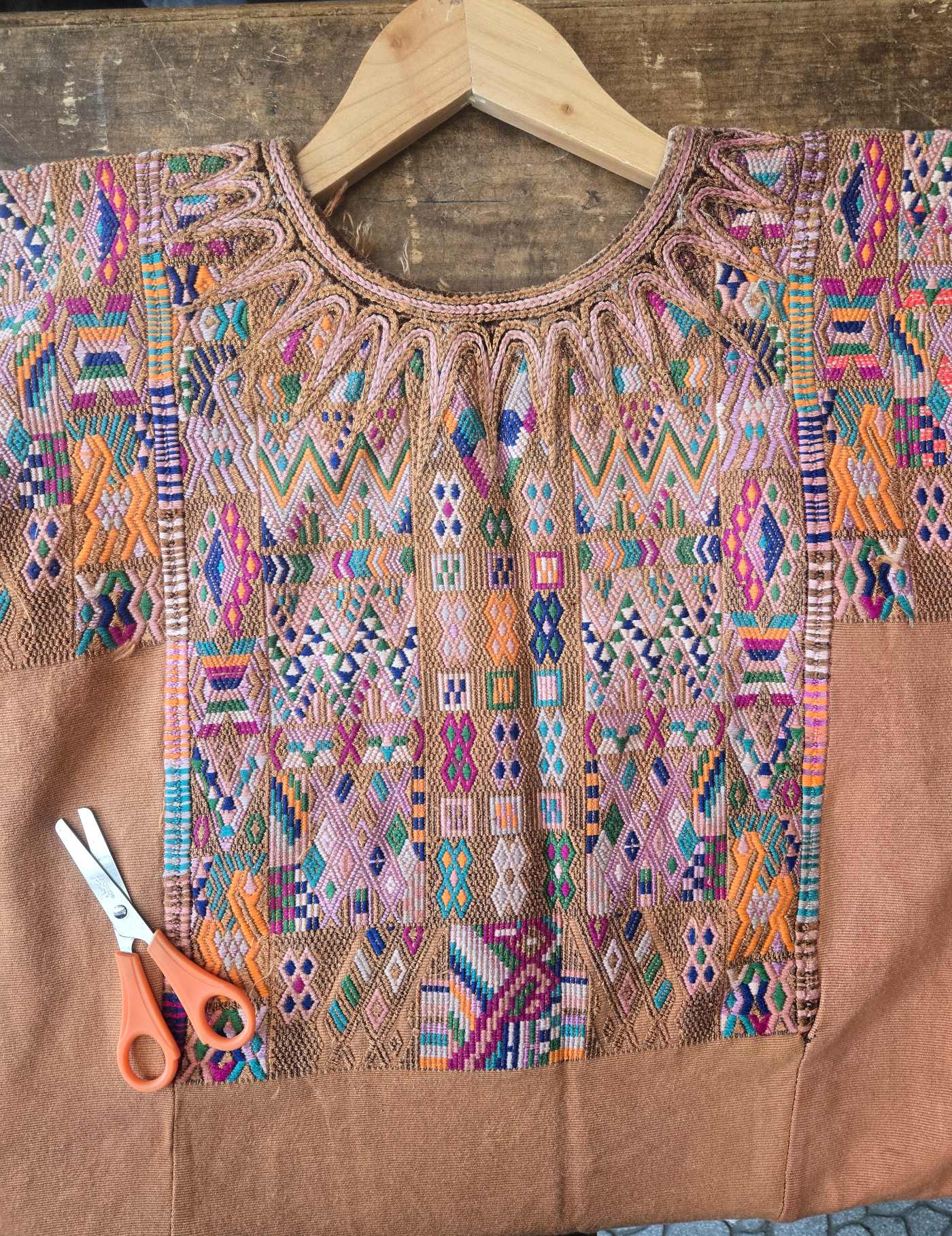 1970s Geometric Chichicastenango Huipil #8-514