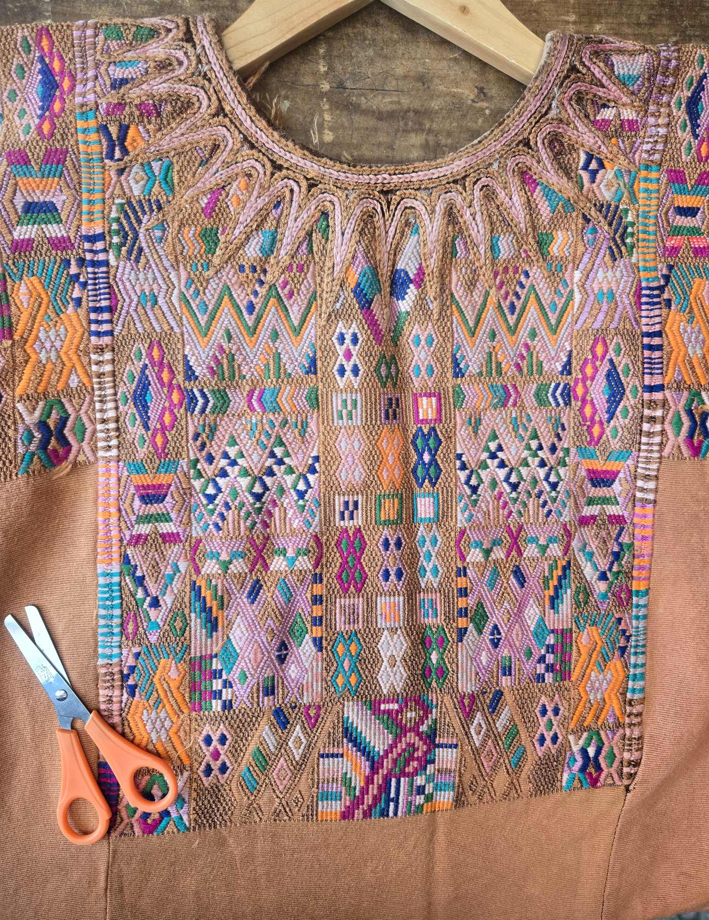 1970s Geometric Chichicastenango Huipil #8-514