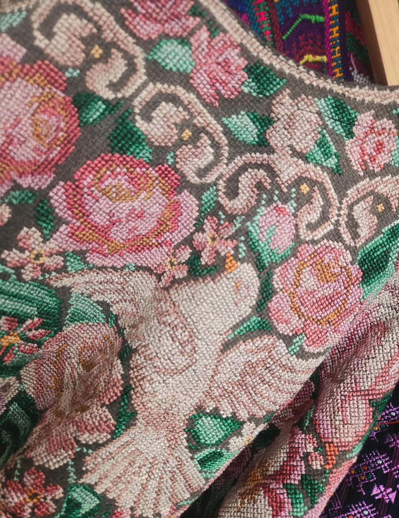Cross-stitch Doves and Roses Chichicastenango Huipil #8-525
