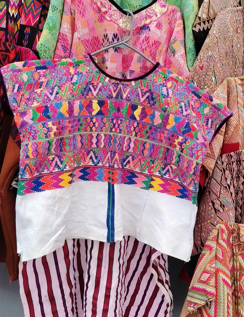 Berry Sacatepéquez Huipil #9-38