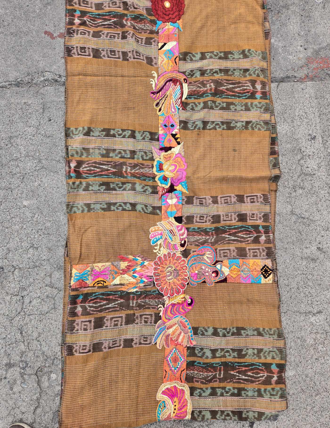 Silk Embroidered Randa Chichicastenango Corte #9-59