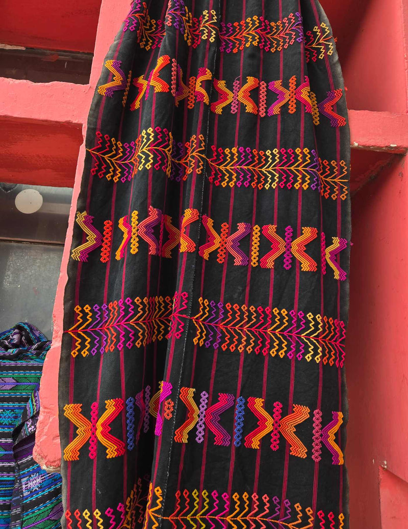 Colourful on Black Colotenango Corte #9-64