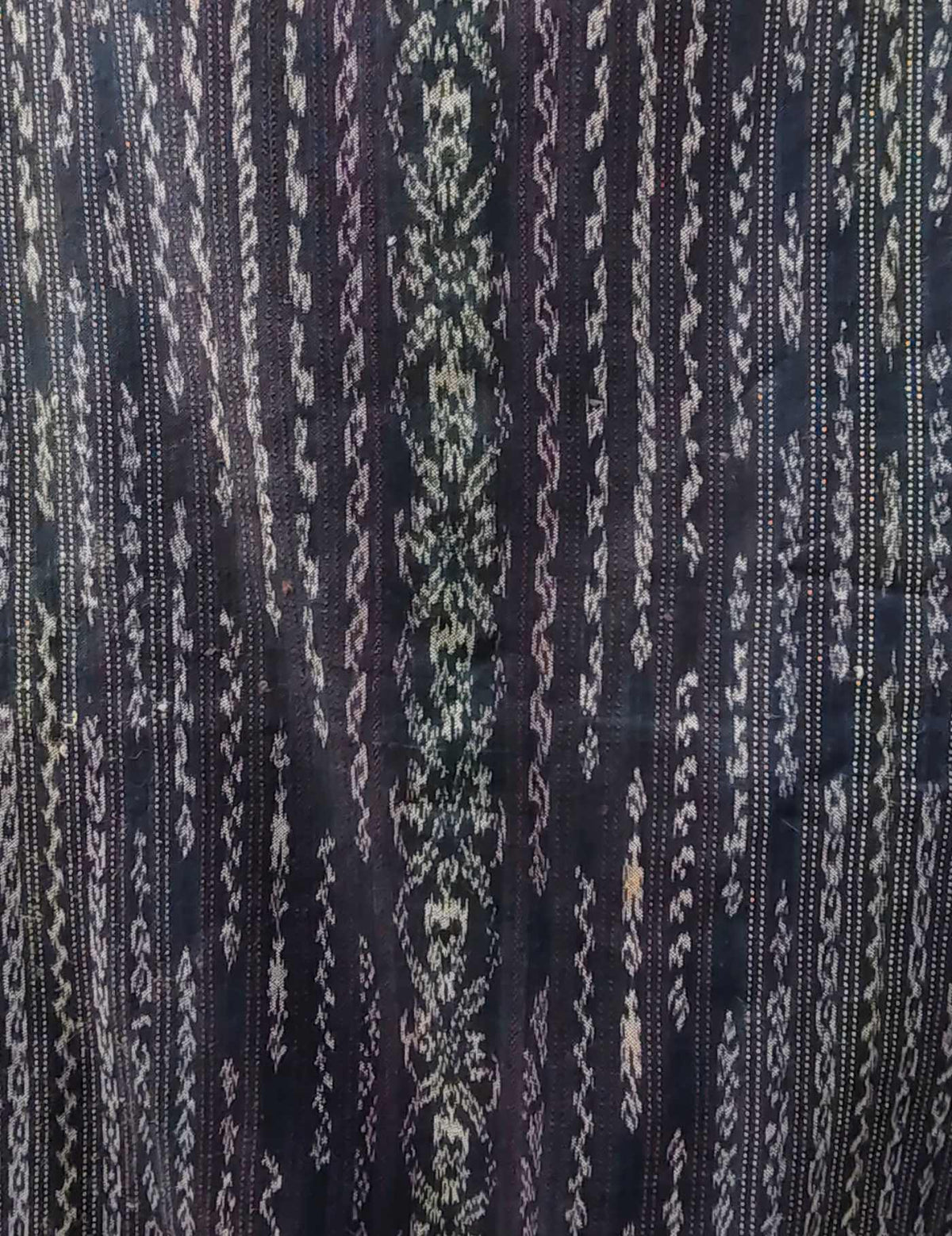 Dark Ikat Santiago Corte #9-211