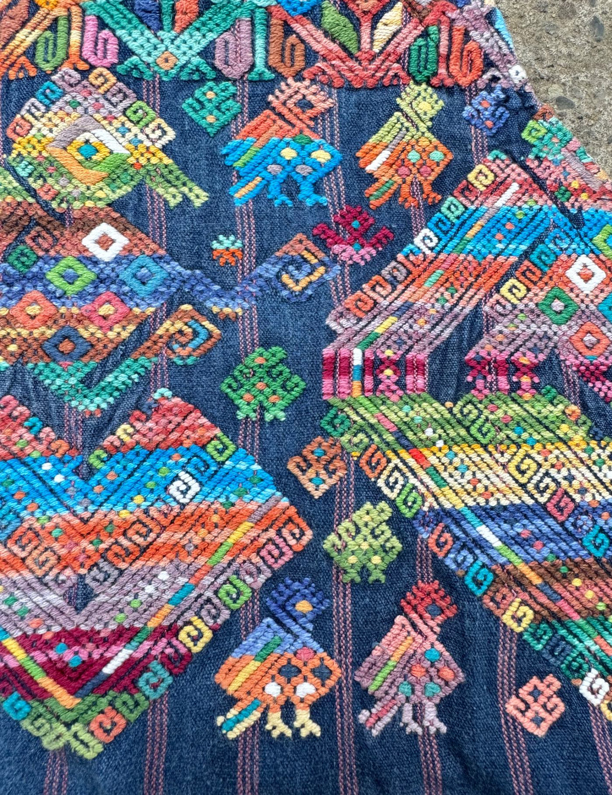 Índigo Brocado Con Colores Multicolor Nahualá Huipil #9-332
