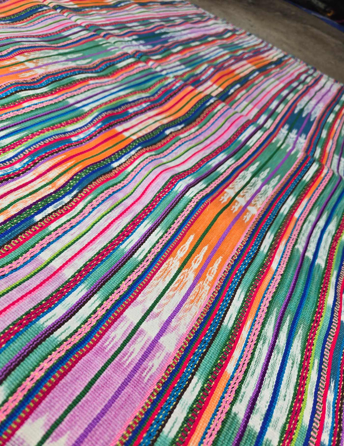 Berry and Green Patzún Corte #9-463