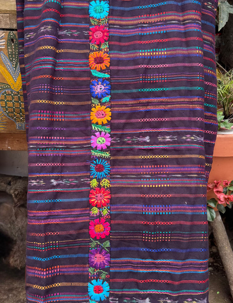 Purple ikat background embroidered with flowers Sololá Corte #10-114