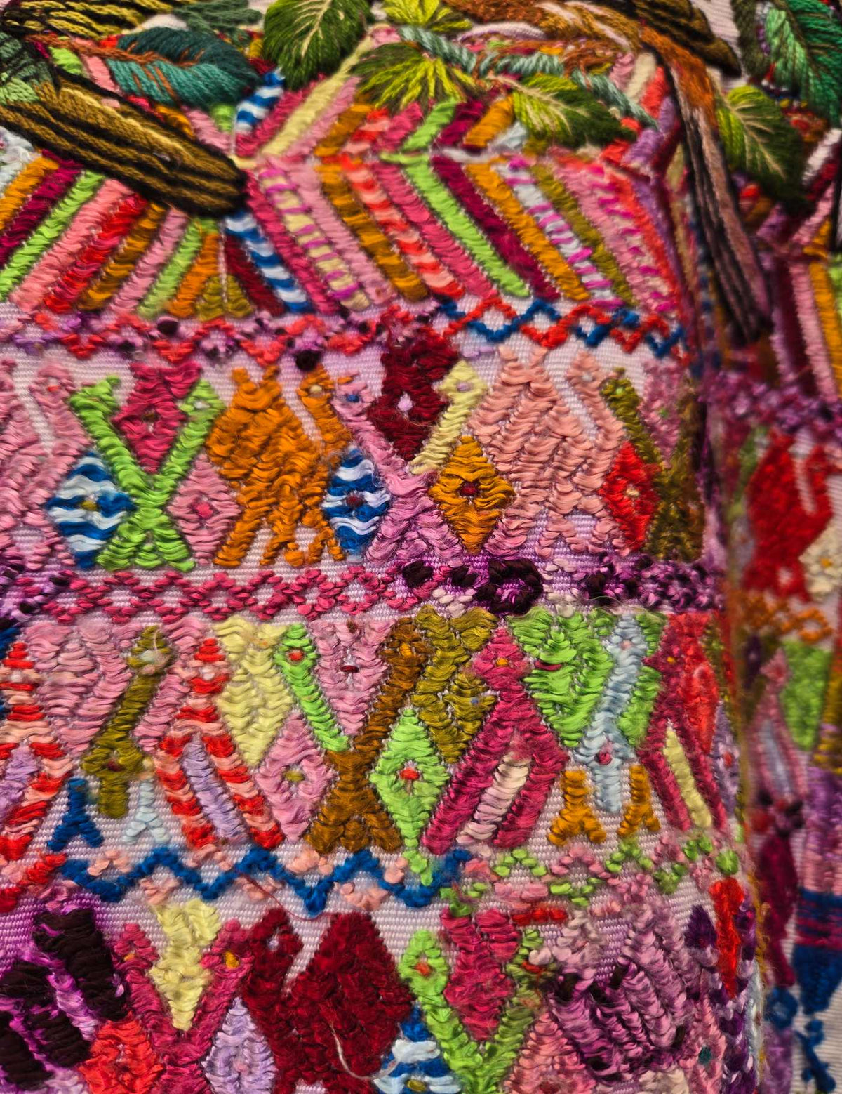 White color, made with pure silk thread with bird embroidery on the collar Chichicastenango Huipil #10-283