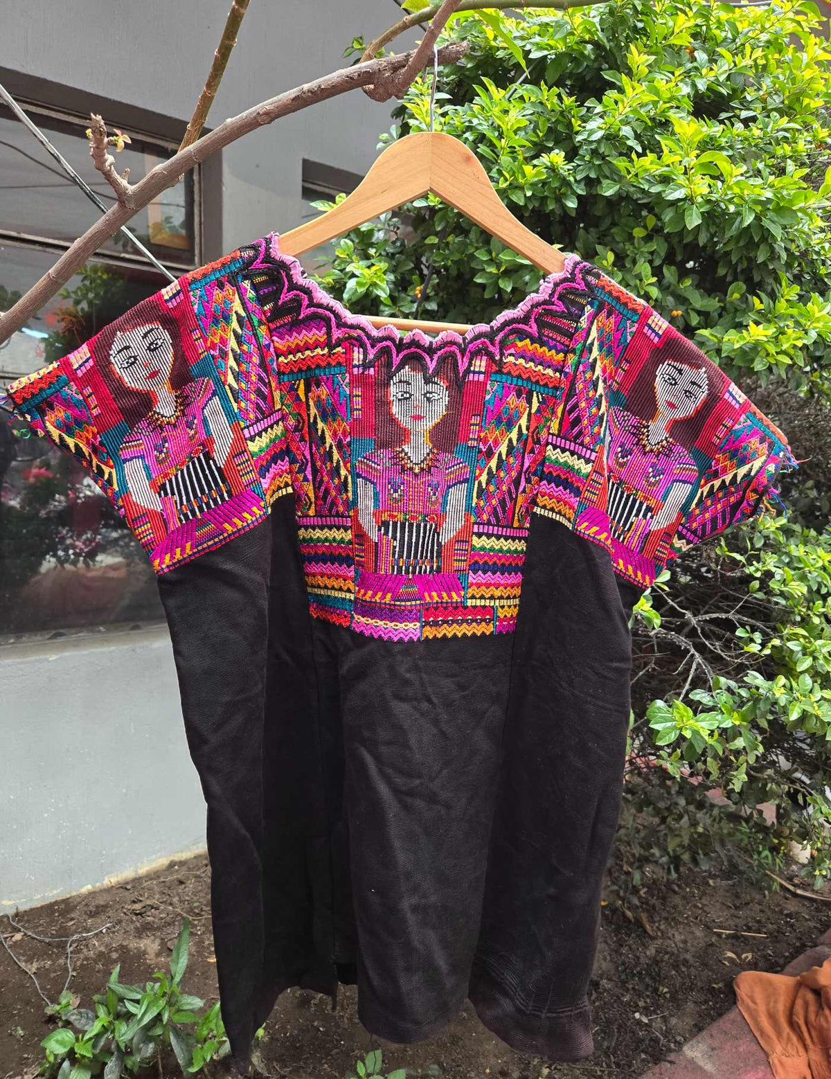 Silk woven Geometrics and women Chichicastenango Huipil #10-414
