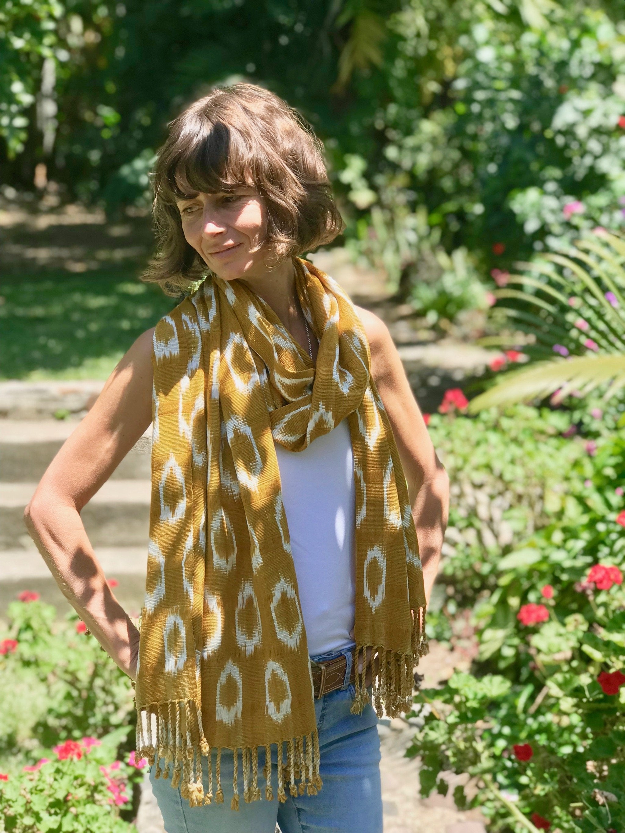 Guatemalan textiles, scarves - Lamour Artisans