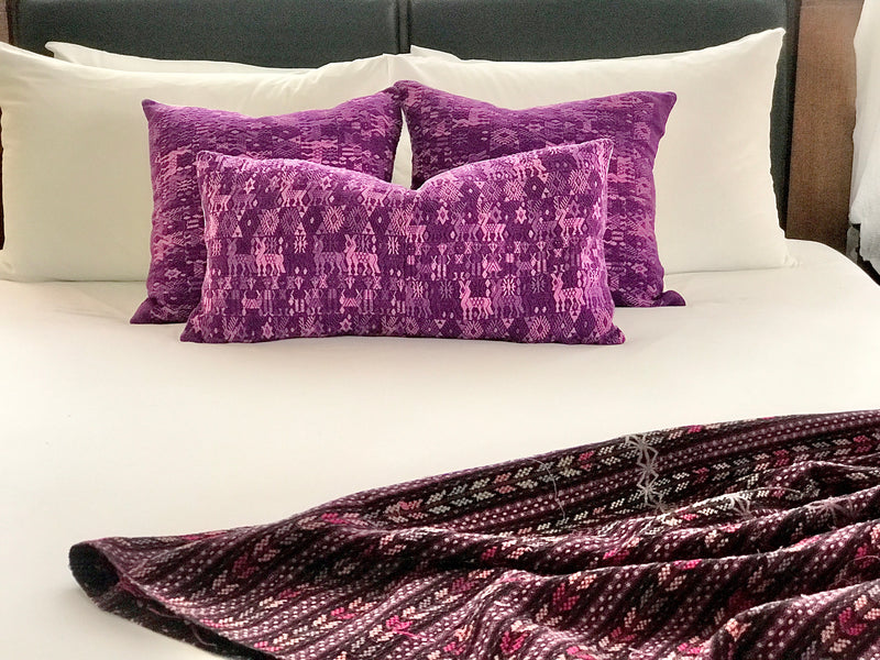 Almohada Huipil Guatemalteca - Cobán Púrpura I